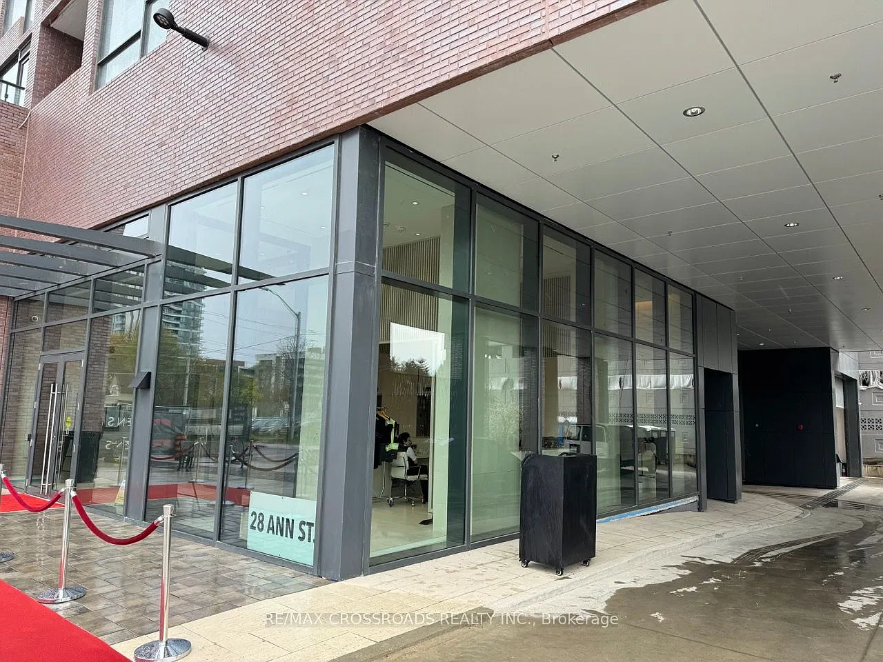 2 bed, $2,400 — Photo 2