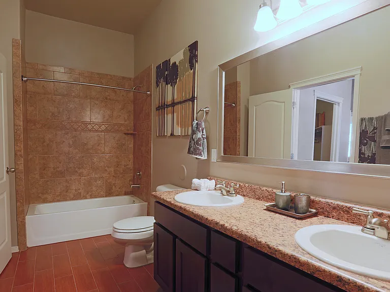 Bella Estancias Apartment Homes — Photo 12
