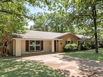 215 Surveyors Rd, Aubrey, TX, 76227