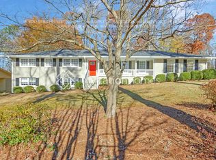 250 Angla Dr SE, Smyrna, GA 30082