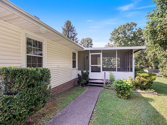 5th image of 219 Brady Dr