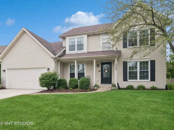 2323 Cheshire Dr, Aurora, IL 60502