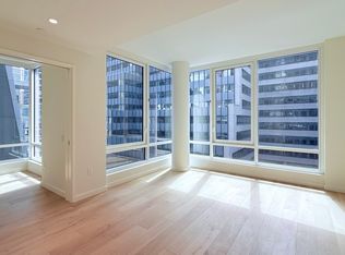 135 E 47th St #15E, New York, NY 10017