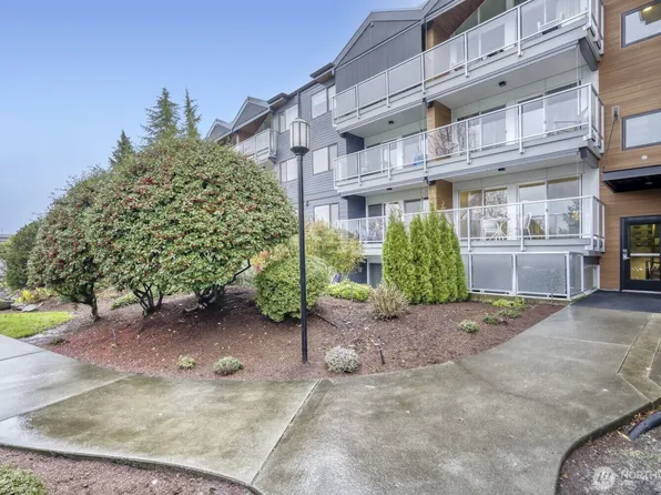 2501 Canterbury Lane E #215, Seattle, WA 98112