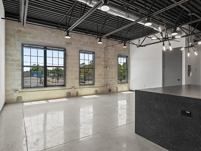 902 E Curtis St #1 — Photo 12