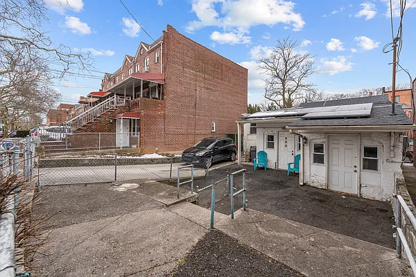 Sold by Keller Williams Realty Landmark II | media 23
