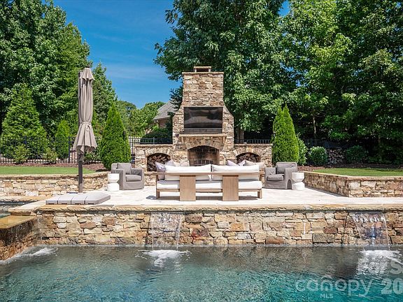 2nd image of 971 Castlewatch Dr