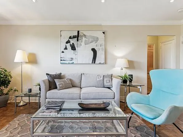 71 Jonesville Cres #409, Toronto, ON M4A 1H1