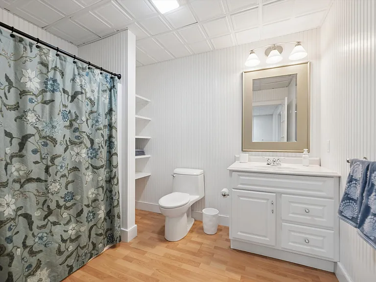 10 Peconic View Ct — Photo 19