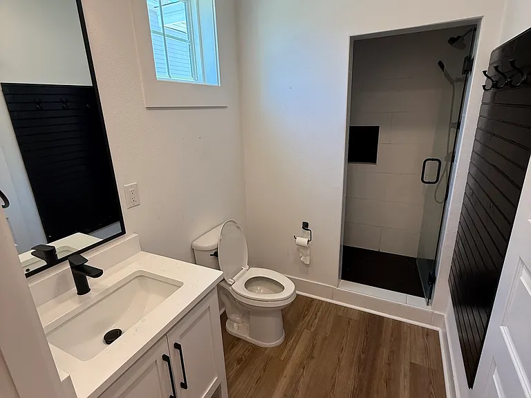 212 N D St — Photo 19