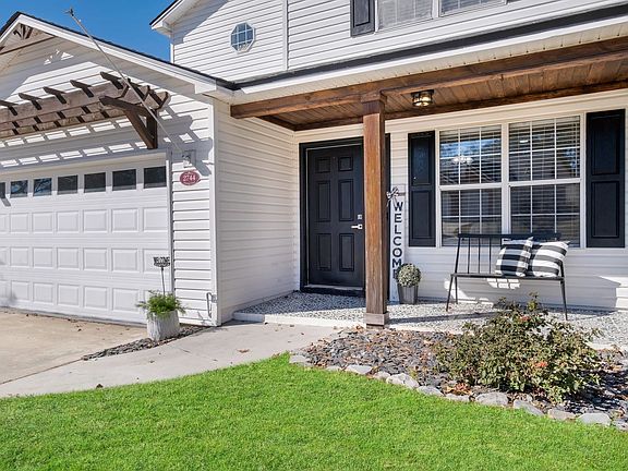 3rd image of 2744 Oakleigh Ct