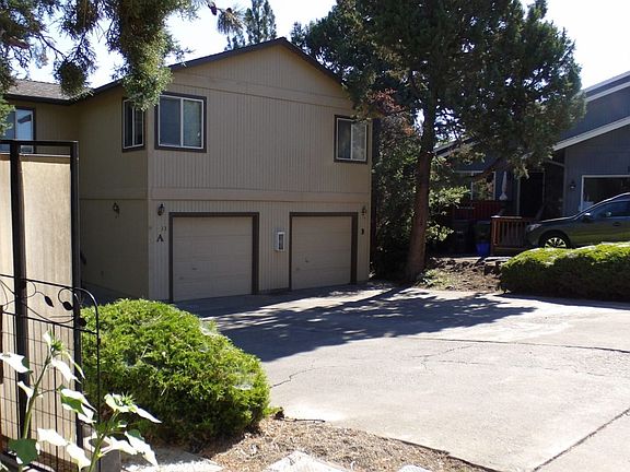 2nd image of 1133 NE Hidden Valley Dr #A-d