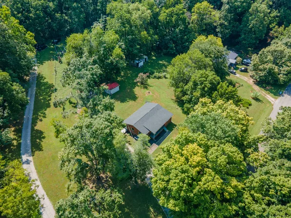 755 Briar Pond Rd, Centerville, TN 37033