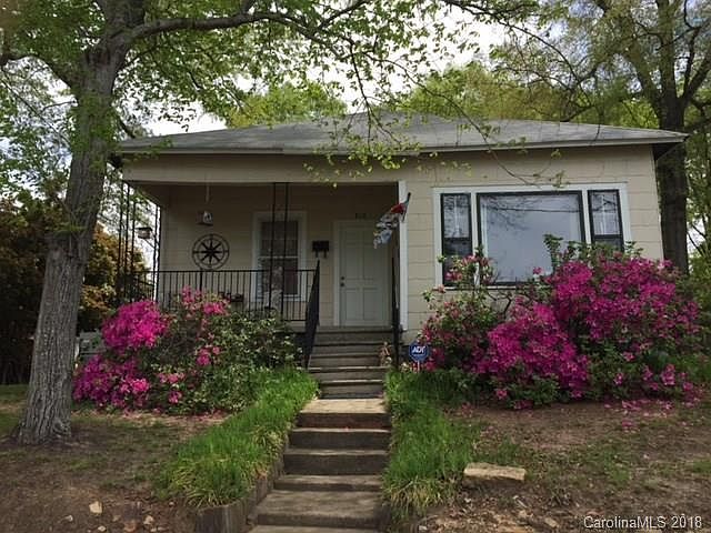 1st image of 810 Gibbons St