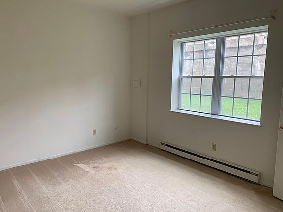 5th image of 315 Concord Ave APT 2