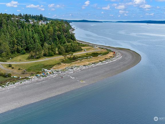 3rd image of 733 Malabar Drive