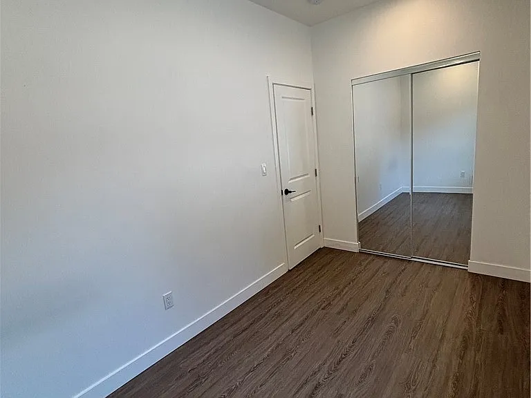 1664 Glen Ave — Photo 15