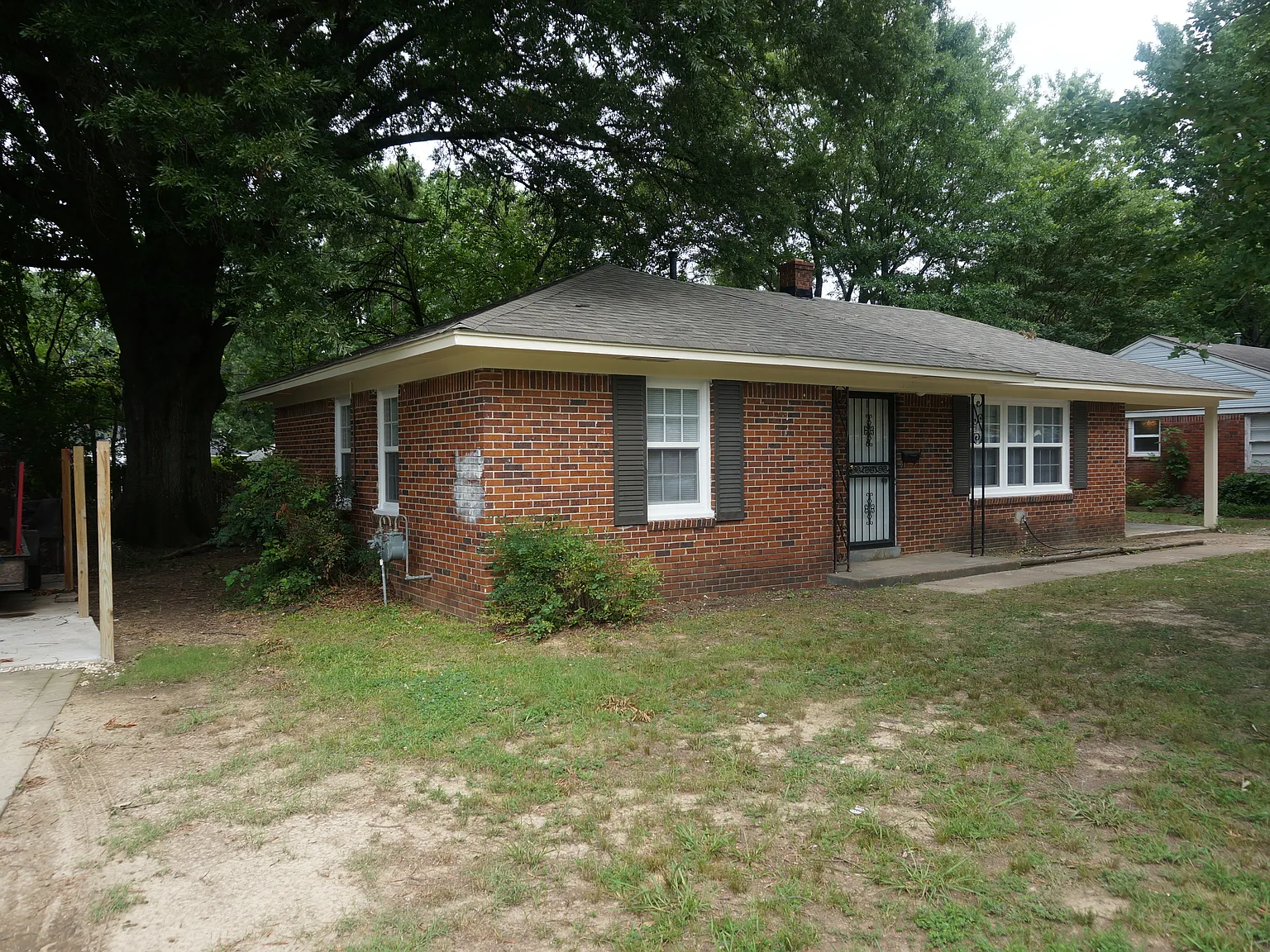 Coming Soon! Charming 3-Bed, 1-Bath Home with Carport — Photo 2