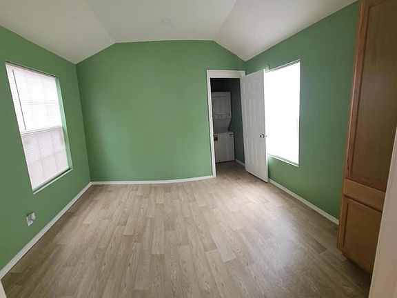 4th image of 5602 Dahlia Ln