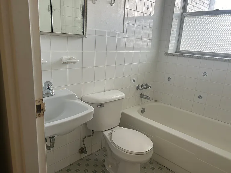 2095 Prospect St — Photo 9
