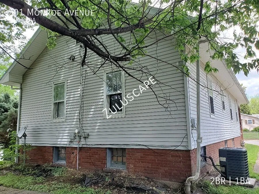 501 N. Monroe Avenue/ 2 bed 1 bath in Evansville — Photo 4