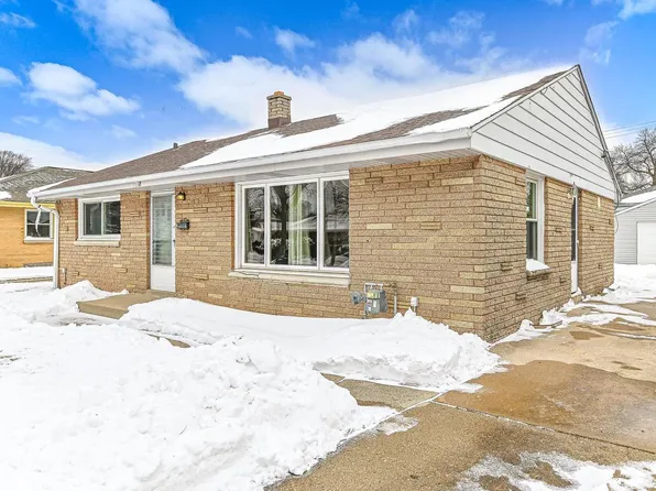 7038 West Lakefield DRIVE, Milwaukee, WI 53219
