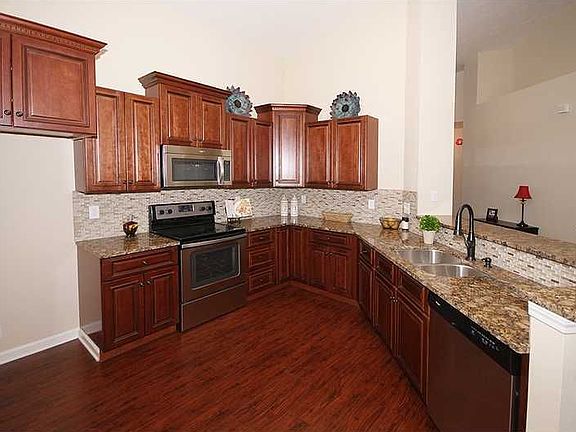4th image of 6688 Amherst Way