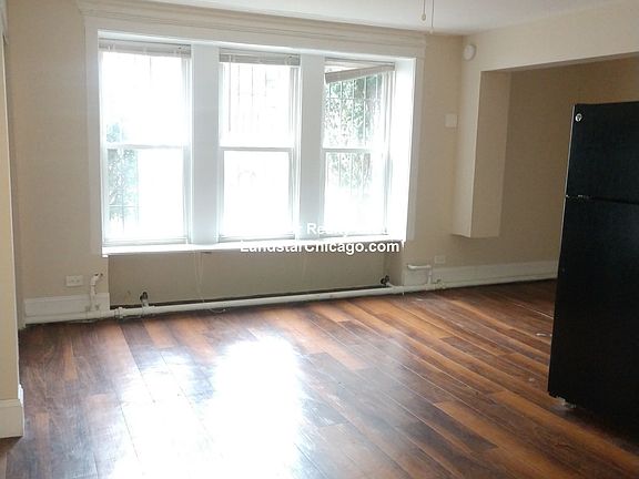 3rd image of 4866 N Magnolia Ave APT 103