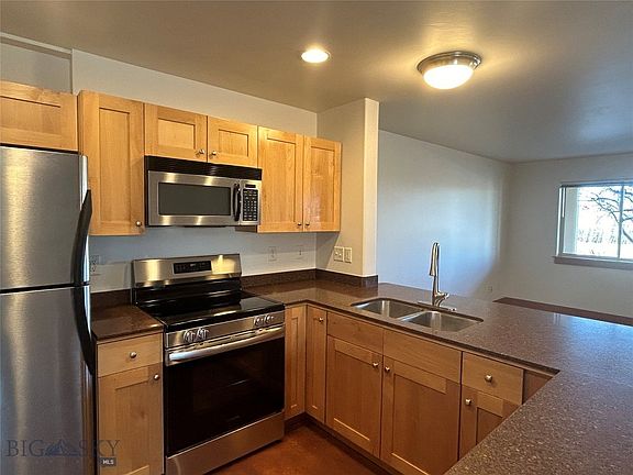 3rd image of 156 N Hanley Ave #A