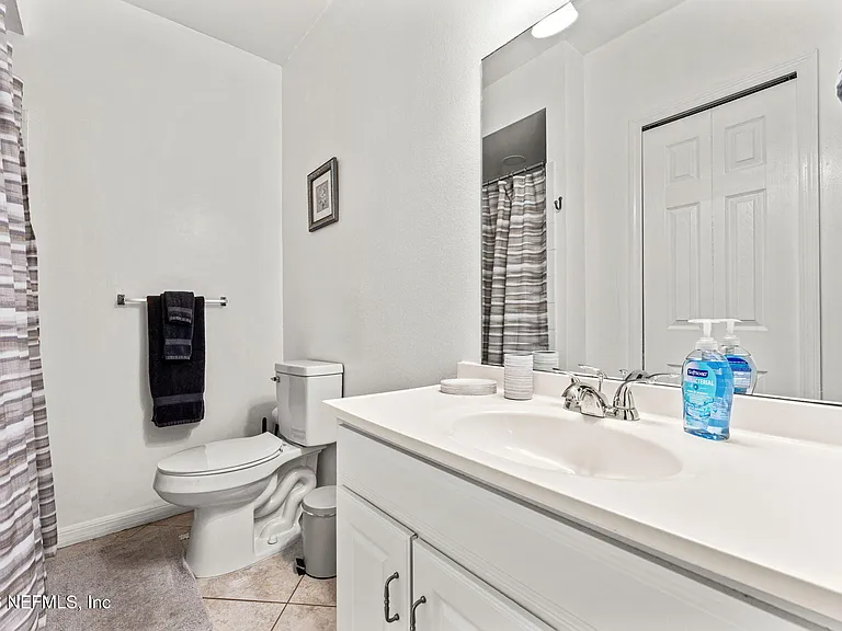 343 E Church St — Photo 12