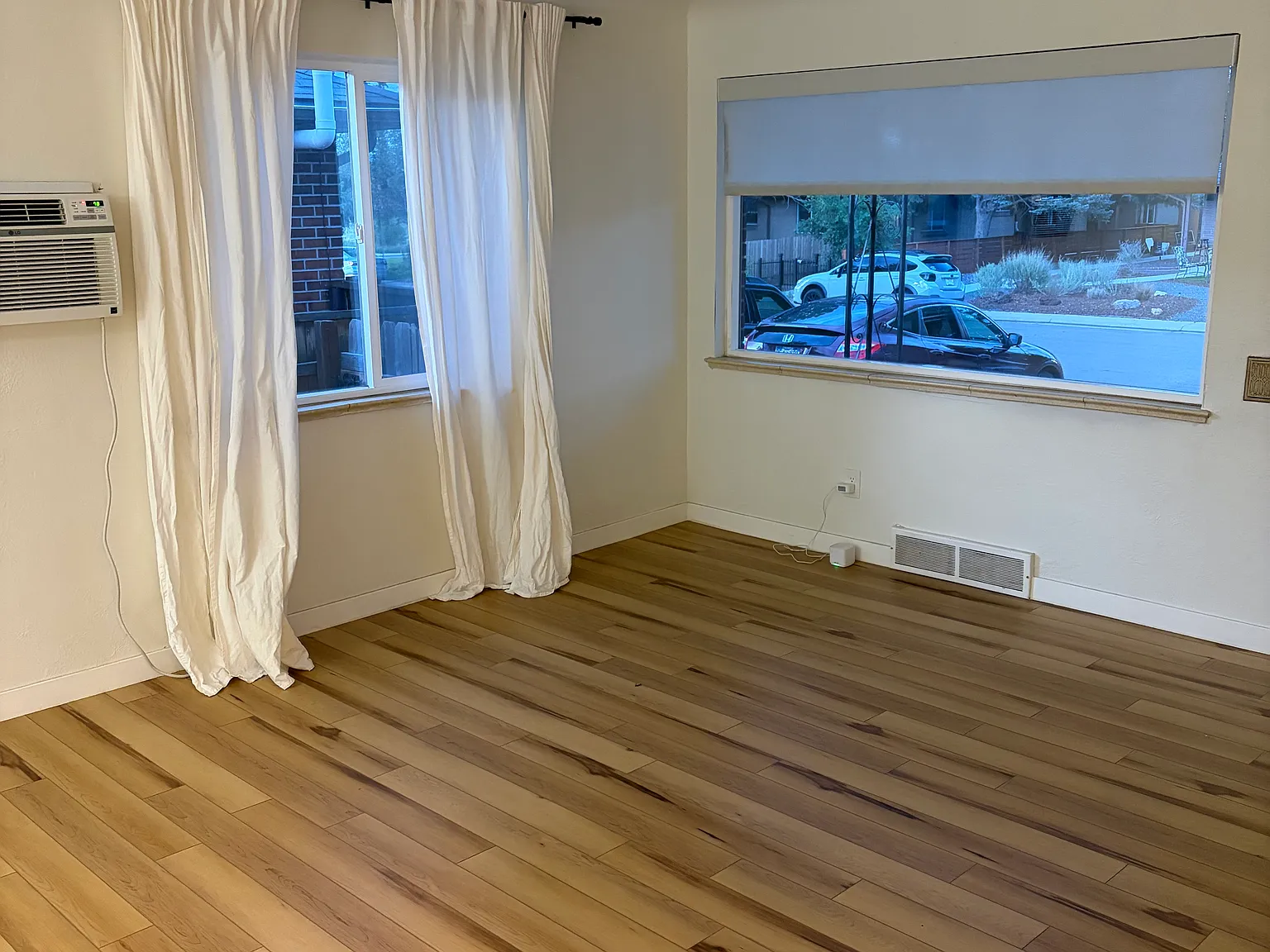 3 bed, 1100 sqft, $2,600 — Photo 2