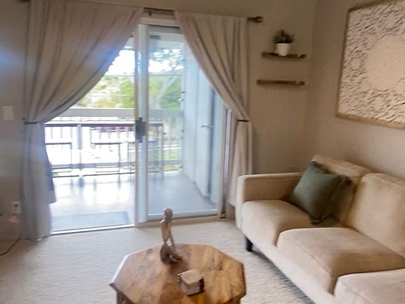 3rd image of 75-6081 Alii Dr APT A201