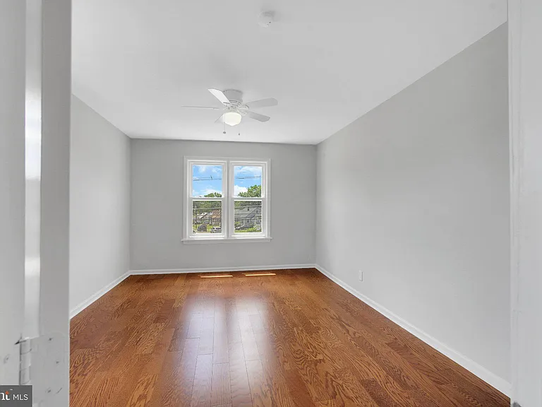 121 E Browning Rd #2 — Photo 16