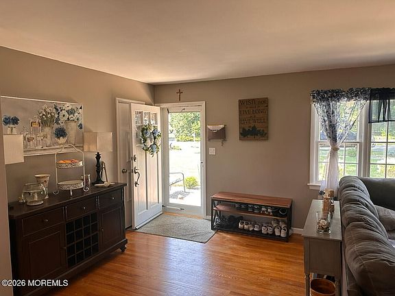 3rd image of 58 Glendale Drive