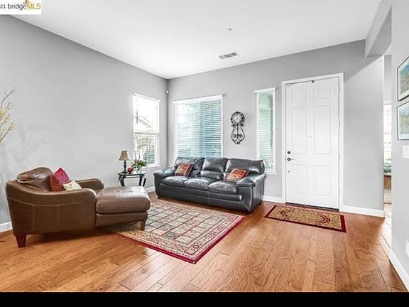4th image of 783 Waterville Dr
