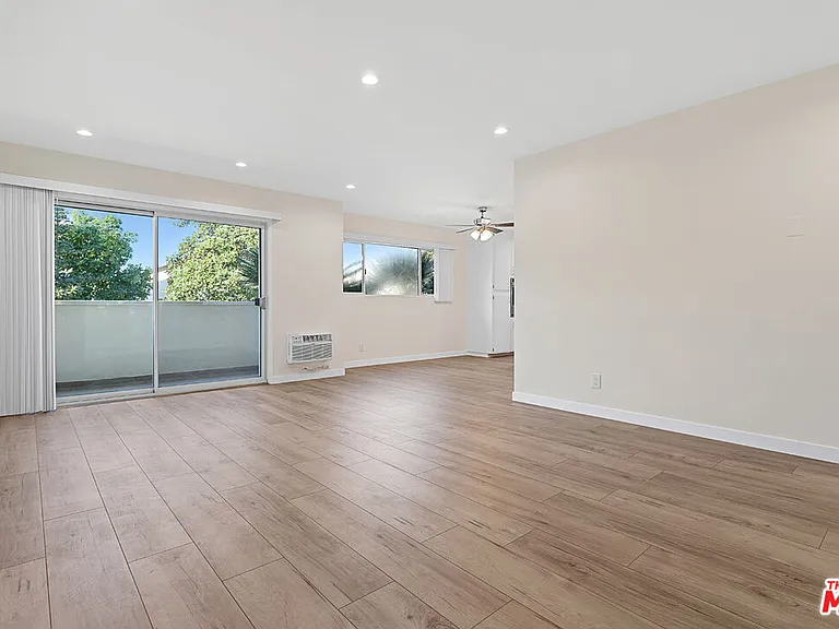 1028 S Bedford St #7 — Photo 7