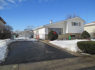 146 S Evergreen Ave, Addison, IL 60101