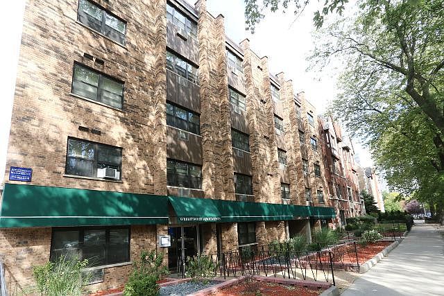 1st image of 660 W Wrightwood Ave #309