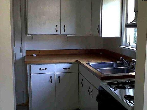 2nd image of 35918 Wanaka Blvd