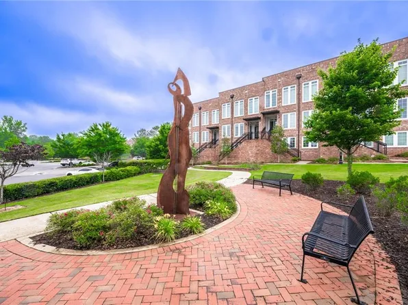 405 Burton Dr, Alpharetta, GA 30009