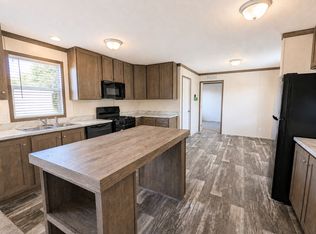 558 Delaware St #558, Belleville, MI 48111