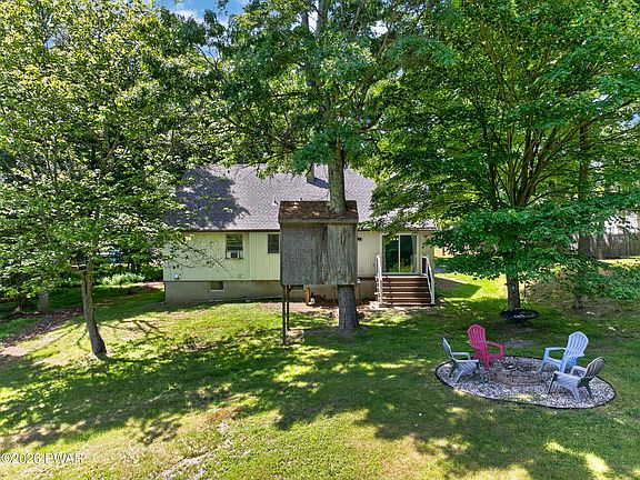 4th image of 112 Partridge Ct