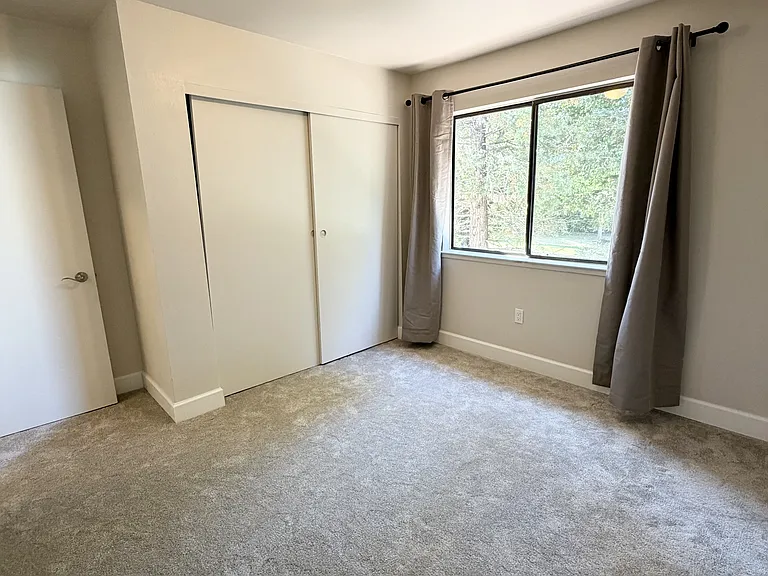 151 Francis Cir — Photo 17