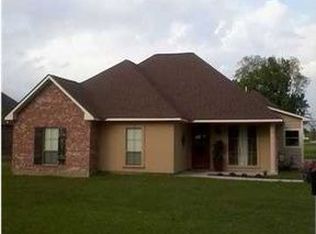 23949 Sherwood Dr, Plaquemine, LA 70764