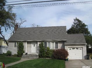 381 Abington Pl, East Meadow, NY 11554