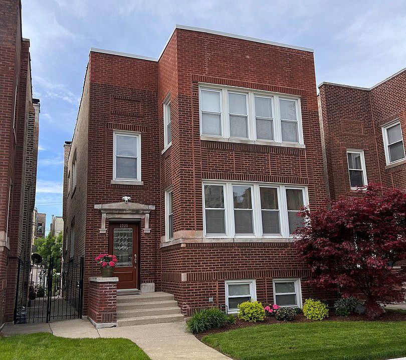 1st image of 2725 W Carmen Ave #2