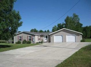 415 Lake Maynard Trl, Tawas City, MI 48763