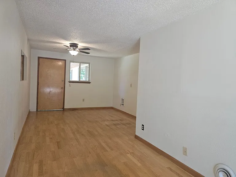 1012 N Villard St — Photo 21