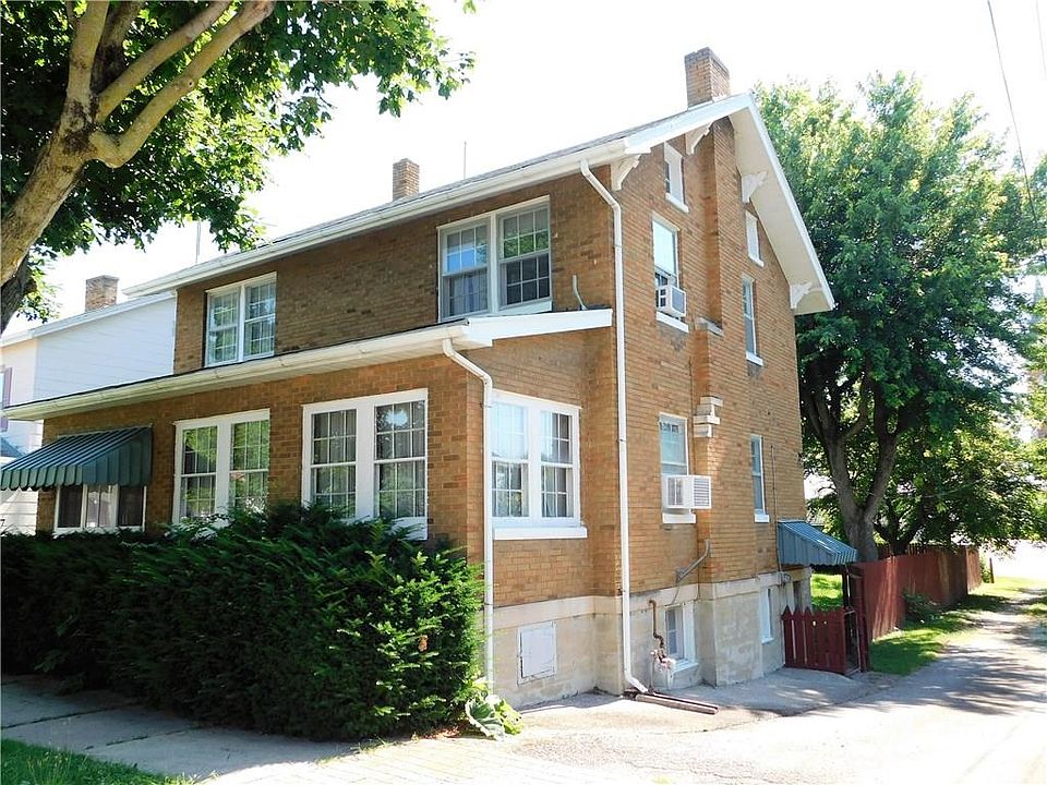 1st image of 216 S Franklin St