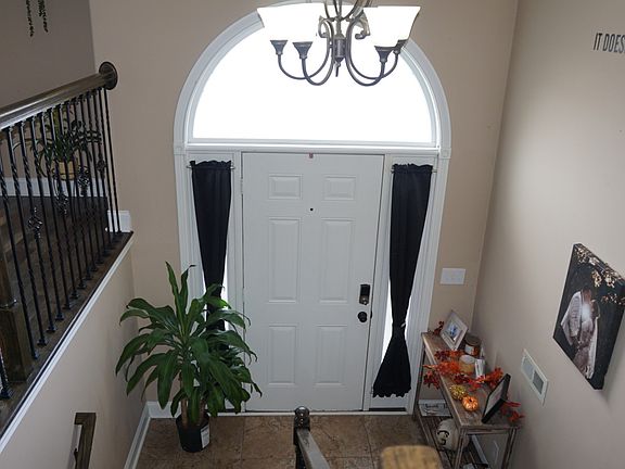 2nd image of 714 Gaine Lynn Dr